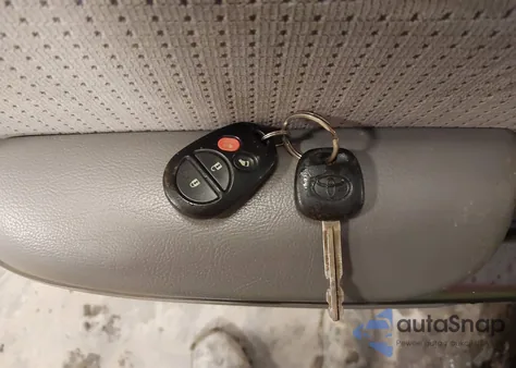 2008 Toyota Sienna Le из США, поврежденный, VIN 5TDZK23C48S106866